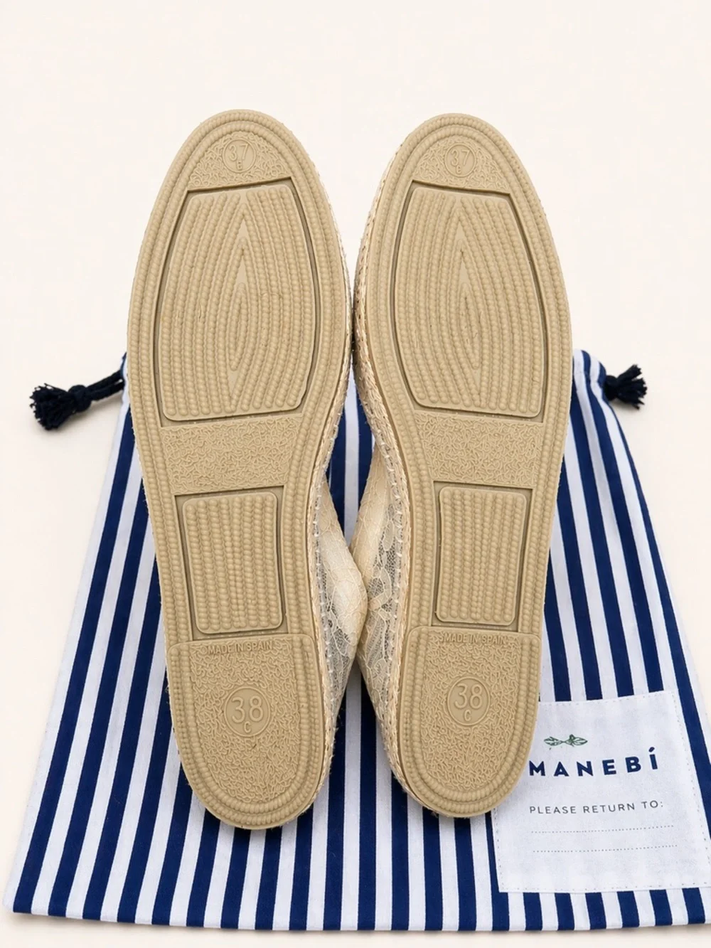 Manebí cream lace